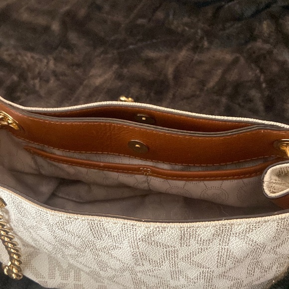 Michael Kors Purse - Picture 5 of 6